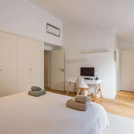 Enchanting Tailor Made Duplex דירה